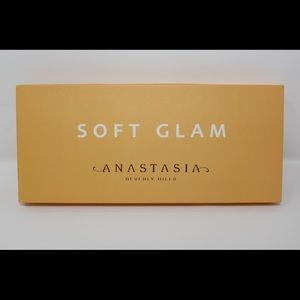Soft Glam Anastasia Palette